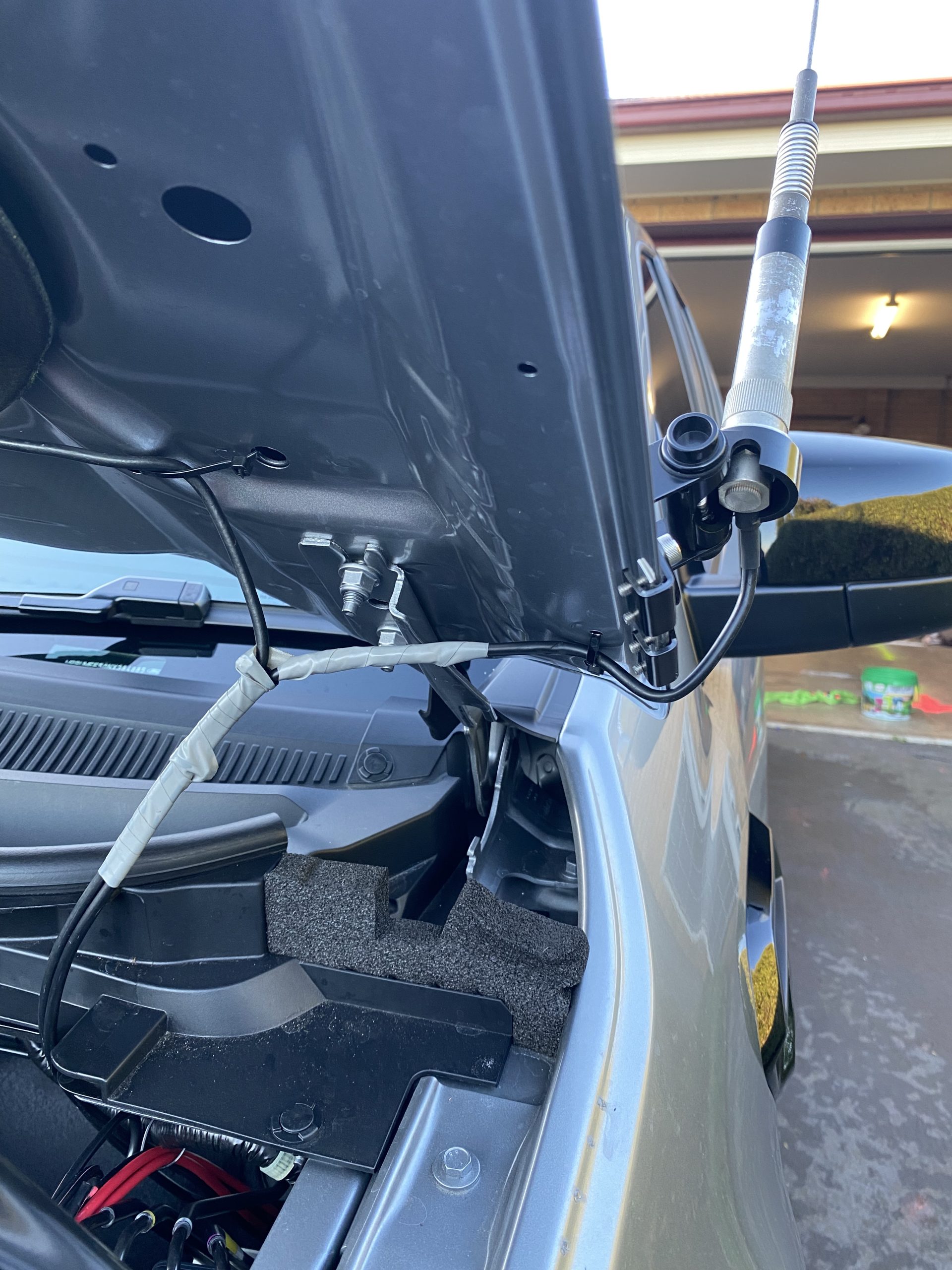 How to install UHF Radio in Ford Ranger or Everest C.L CARS BLOG